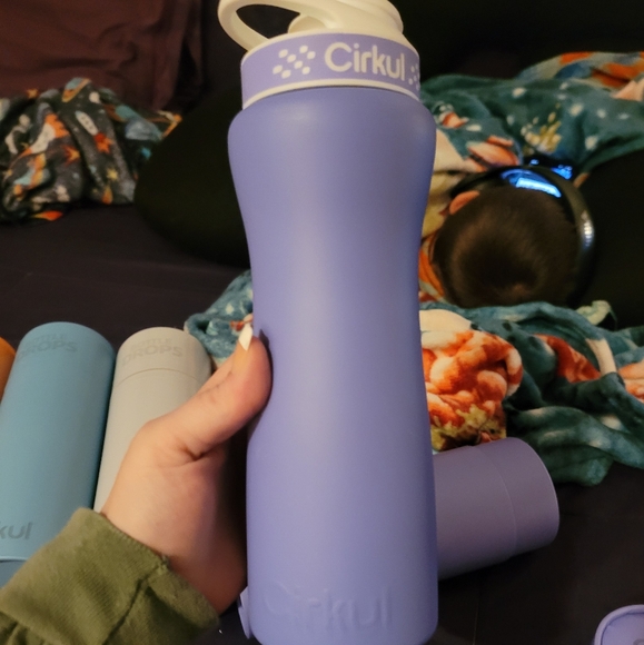 Limited Edition: 22oz. Cirkul Lavender Bottle Drop - Picture 2 of 5